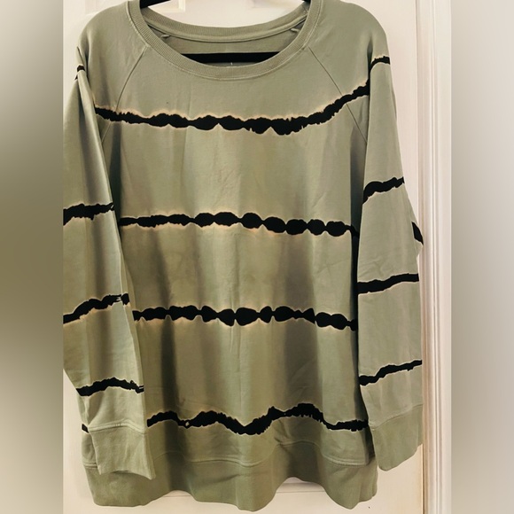 TORRID Sage Green Tie-Dye Long Sleeve French Terry Active Sweatshirt Top Sz 1 1X - Picture 1 of 3